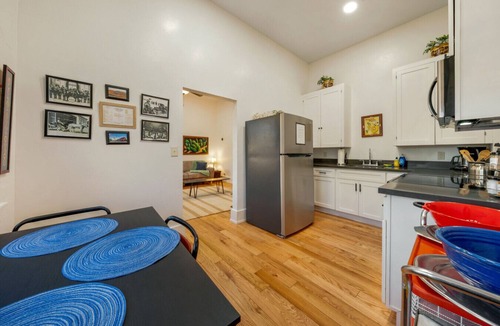 Iron Horse House | Historic Duplex/1 BR 1 BA/Near 4th & Congress
