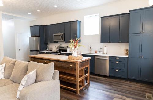 Wheeling Apartment | Historic Market Plaza Overlook