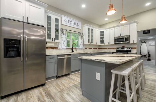 Winter Haven House | Historic, private, updated, 5 Bedroom Plantation Home, lake, fishing, leasuren