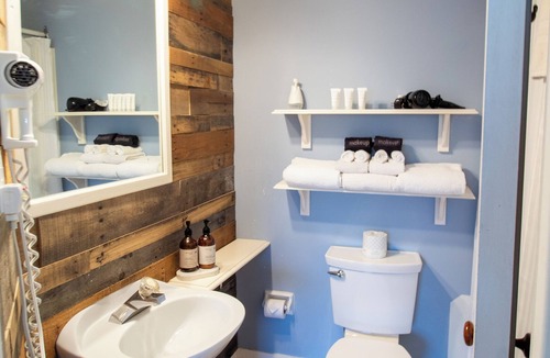Kingston Bed & Breakfast | Hochelaga Inn