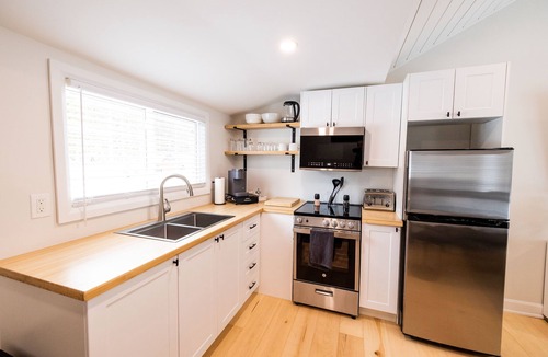 Mono Cottage | Hockley Valley Cozy Cottage