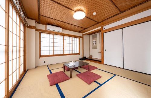 Kamata Apartment | Holiday Home 3 Floors 115 m Near Haneda Airport 6 Bedrooms Sleeps 9