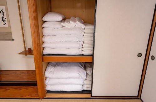 Kamata Apartment | Holiday Home 3 Floors 115 m Near Haneda Airport 6 Bedrooms Sleeps 9