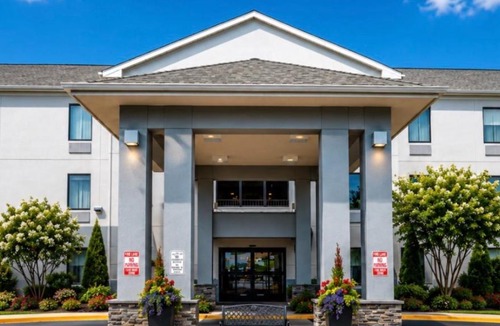 Westampton Hotel | Holiday Inn Express & Suites Burlington - Mount Holly by IHG