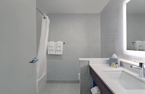 Port Elgin Hotel | Holiday Inn Express & Suites Port Elgin by IHG