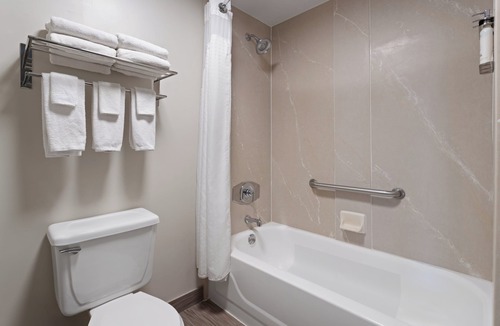 Harrisburg Hotel | Holiday Inn Express Harrisburg I-81 – Hershey by IHG