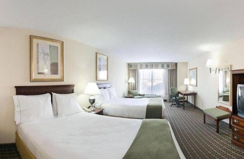 Meridian Hotel | Holiday Inn Express Hotel & Suites Meridian, an IHG Hotel