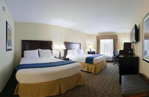 Clearwater Hotel | Holiday Inn Express Hotel & Suites Clearwater/Us 19 N by IHG