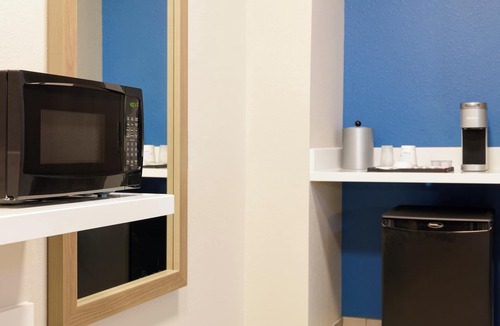 Royersford Hotel | Holiday Inn Express Hotel & Suites Limerick - Pottstown by IHG