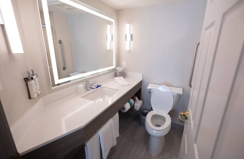 Frackville Hotel | Holiday Inn Express Hotel & Suites Frackville by IHG