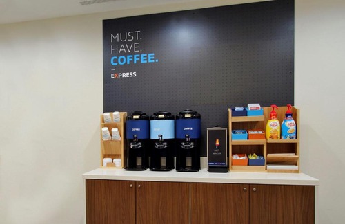 Gunter Afs Hotel | Holiday Inn Express Montgomery East I-85 by IHG
