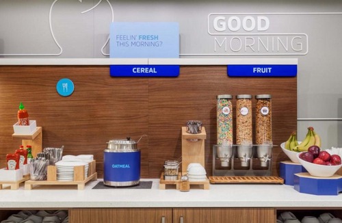 Dellslow Hotel | Holiday Inn Express Morgantown by IHG