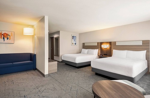 Dellslow Hotel | Holiday Inn Express Morgantown by IHG