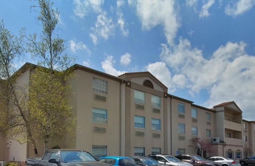 Delmont Hotel | Holiday Inn Express Murrysville - Delmont by IHG