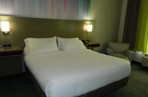 Shippensburg Hotel | Holiday Inn Express & Suites Shippensburg by IHG