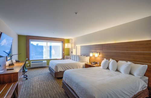 Reedsville Hotel | Holiday Inn Express & Suites Reedsville - State Coll Area by IHG