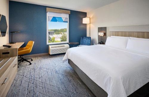 Rosemount Hotel | Holiday Inn Express & Suites Kitchener Southeast by IHG