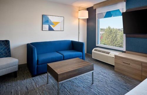 Rosemount Hotel | Holiday Inn Express & Suites Kitchener Southeast by IHG