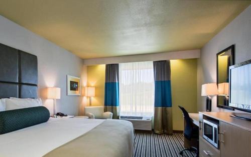 Carlisle Hotel | Holiday Inn Express & Suites Carlisle - Harrisburg Area by IHG