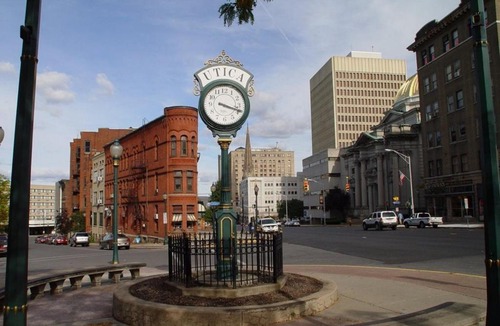 Utica Hotel | Holiday Inn Express & Suites Utica by IHG