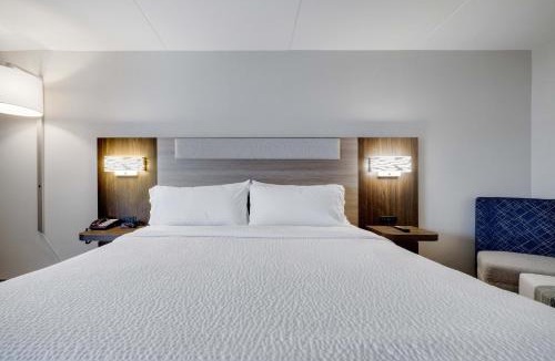 Wilkes-Barre Hotel | Holiday Inn Express Wilkes Barre East by IHG