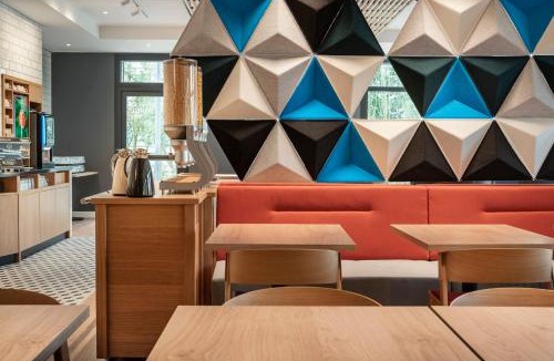 Bailly-Romainvilliers Hotel | Holiday Inn Express - Marne-la-Vallée Val d'Europe by IHG
