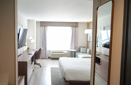 South Mountain Hotel | Holiday Inn Hotel & Suites PHOENIX AIRPORT by IHG