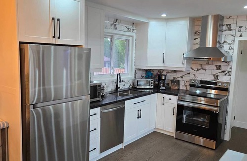 Niagara-on-the-Lake House | Home away from home, in the picturesque Niagara on the lake.