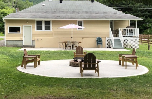 Gaines House | Home Away From Home