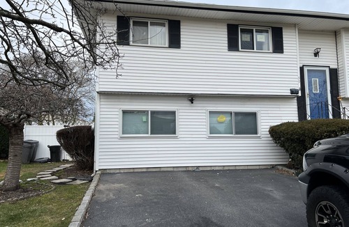 Brentwood Apartment | Home away your home where you deserve to have a good rest