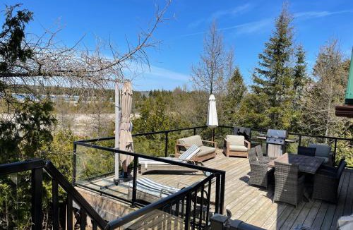 Northern Bruce Peninsula House | Home of the Living Sunset
