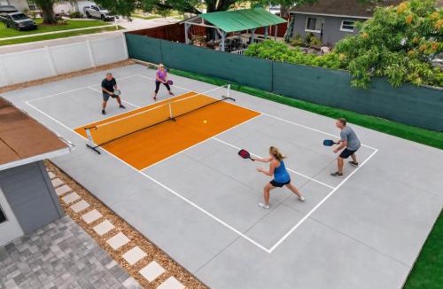 Featherock House | Home with Pickleball Court Private Gym Big Backyard