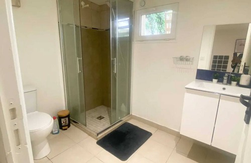 Arnouville Apartment | Homerez - Apartment Arnouville