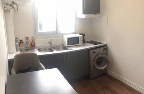 Clichy Apartment | Homerez - Bright Studio in Clichy 27 m² + parking