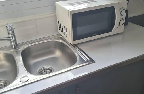 Clichy Apartment | Homerez - Bright Studio in Clichy 27 m² + parking