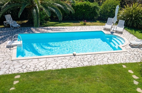 Solaro Villa | Homerez - Villa in Solaro