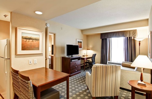 Gateway Hotel | Homewood Suites by Hilton Toronto Mississauga