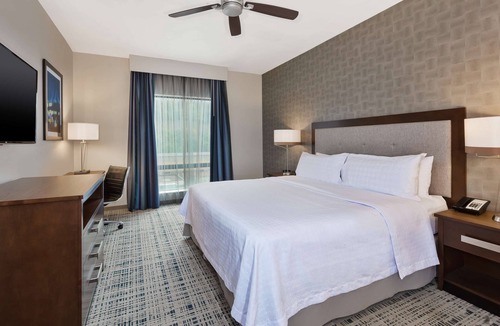 Downtown Pittsburgh Hotel | Homewood Suites by Hilton Pittsburgh Downtown