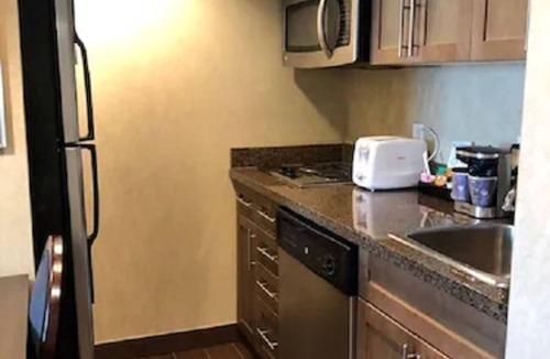Markham Hotel | Homewood Suites by Hilton Toronto-Markham