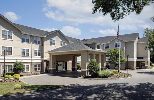 Cranford Hotel | Homewood Suites by Hilton Newark-Cranford