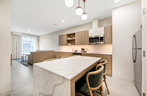 East Rutherford Hotel | Homewood Suites by Hilton East Rutherford - Meadowlands