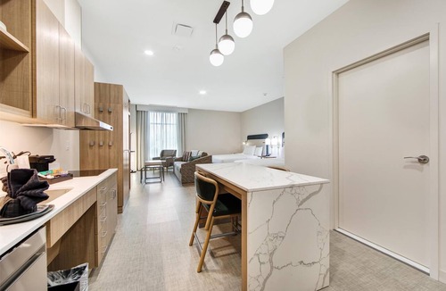 East Rutherford Hotel | Homewood Suites by Hilton East Rutherford - Meadowlands