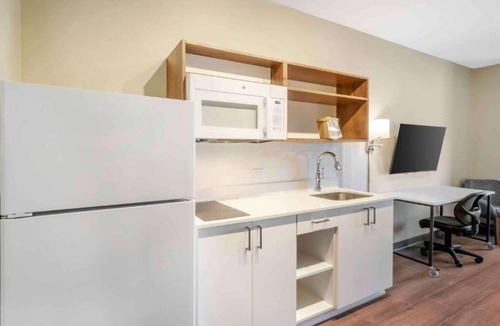 Biggar Hotel | Homey Suite w/Kitchen, Ideal for Long-Term or Business Travelers