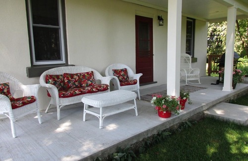 Oro-Medonte House | Horseshoe Valley Farm Cottage