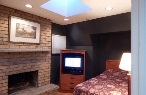 Upper Jarvis Hostel | Hostel ∙ 8 guests
