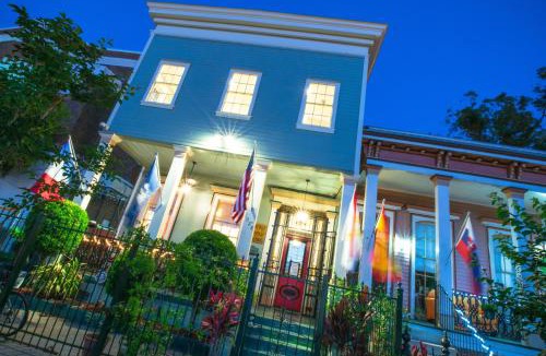 Faubourg Lafayette Hostel | HOSTEL Auberge NOLA