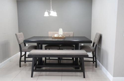 Tampa House | Hosting 1