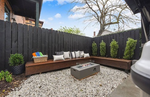 Mount Washington House | ★ HostWise Stays ★ Hot Tub Haven | Fire Pit, Games & Backyard Fun