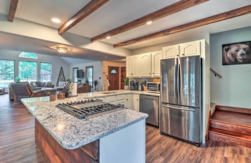 Albrightsville House | Hot Tub, Beach Access: Albrightsville Retreat!