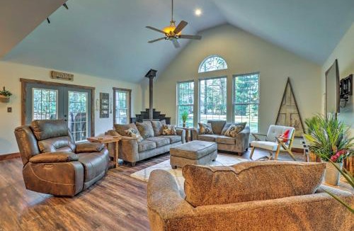 Albrightsville House | Hot Tub, Beach Access: Albrightsville Retreat!
